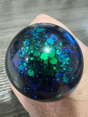 Glitter squishy ball like Nee doh